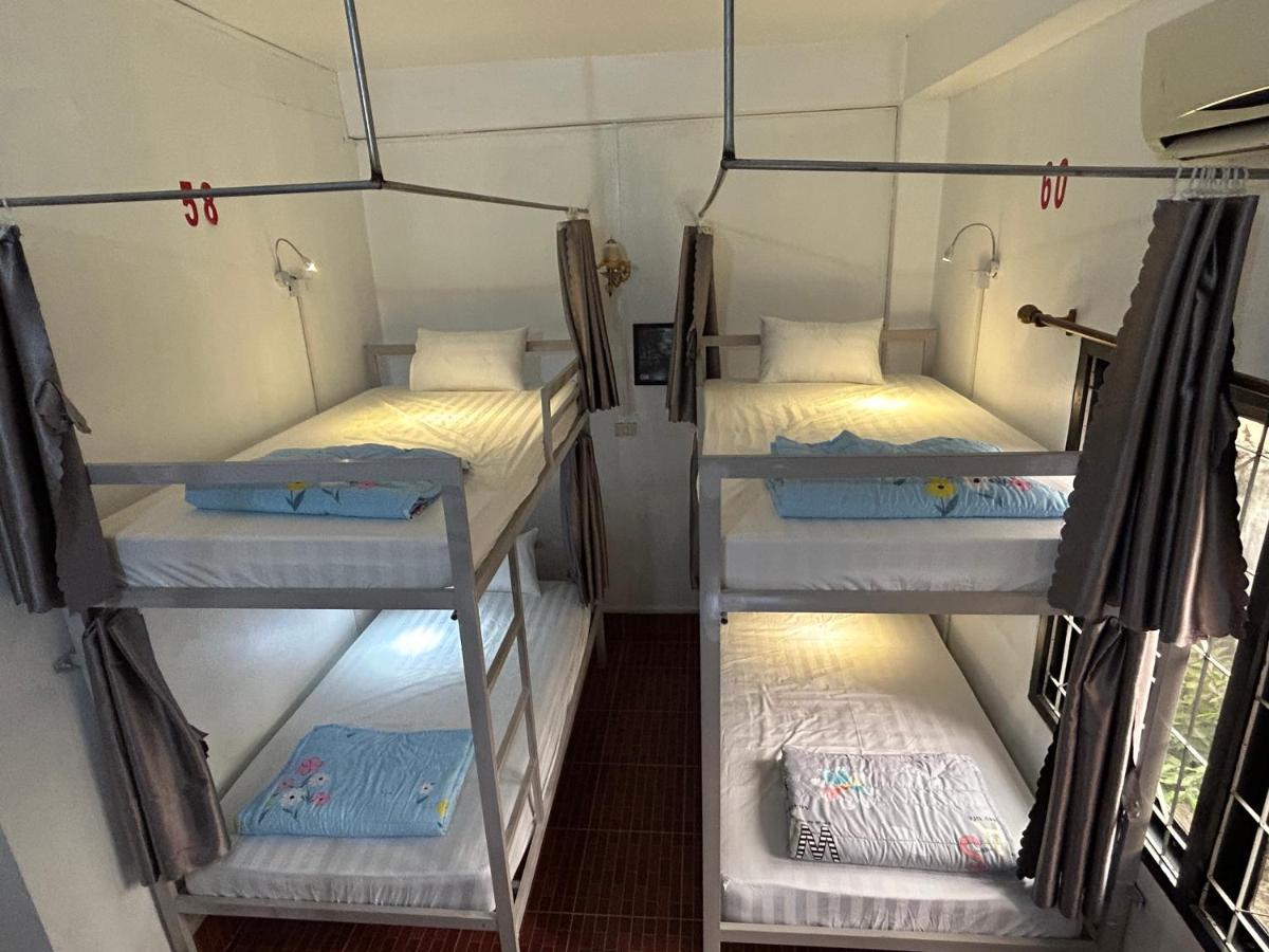 Vang Vieng Backpackers Hostel Bagian luar foto