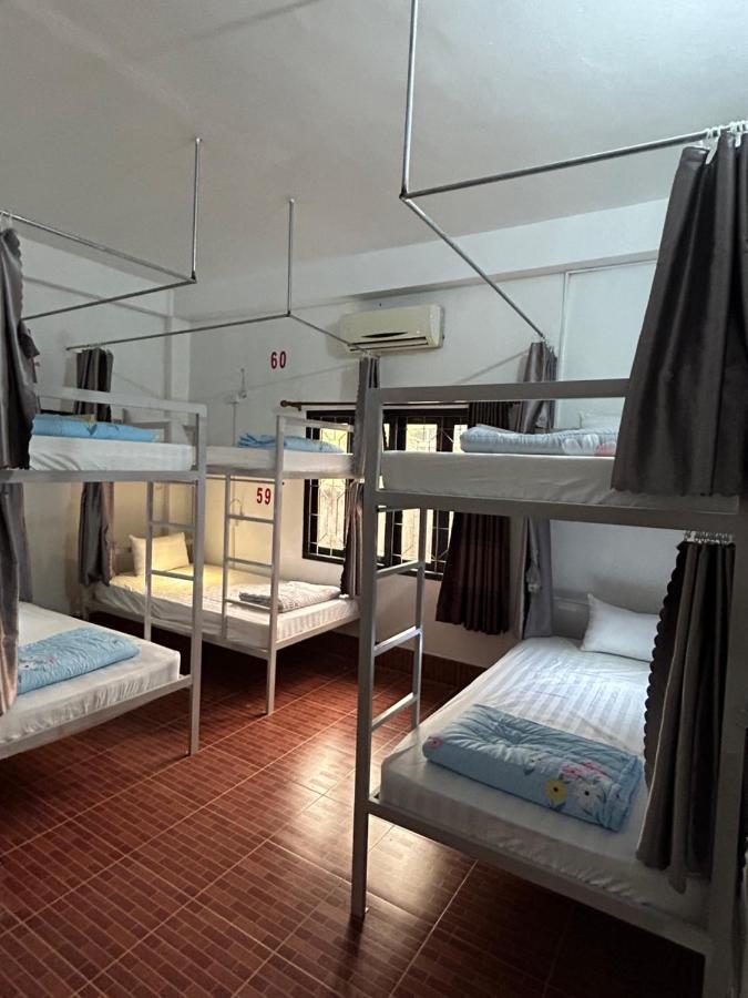 Vang Vieng Backpackers Hostel Bagian luar foto