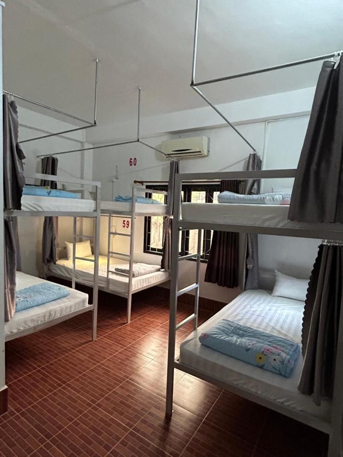 Vang Vieng Backpackers Hostel Bagian luar foto