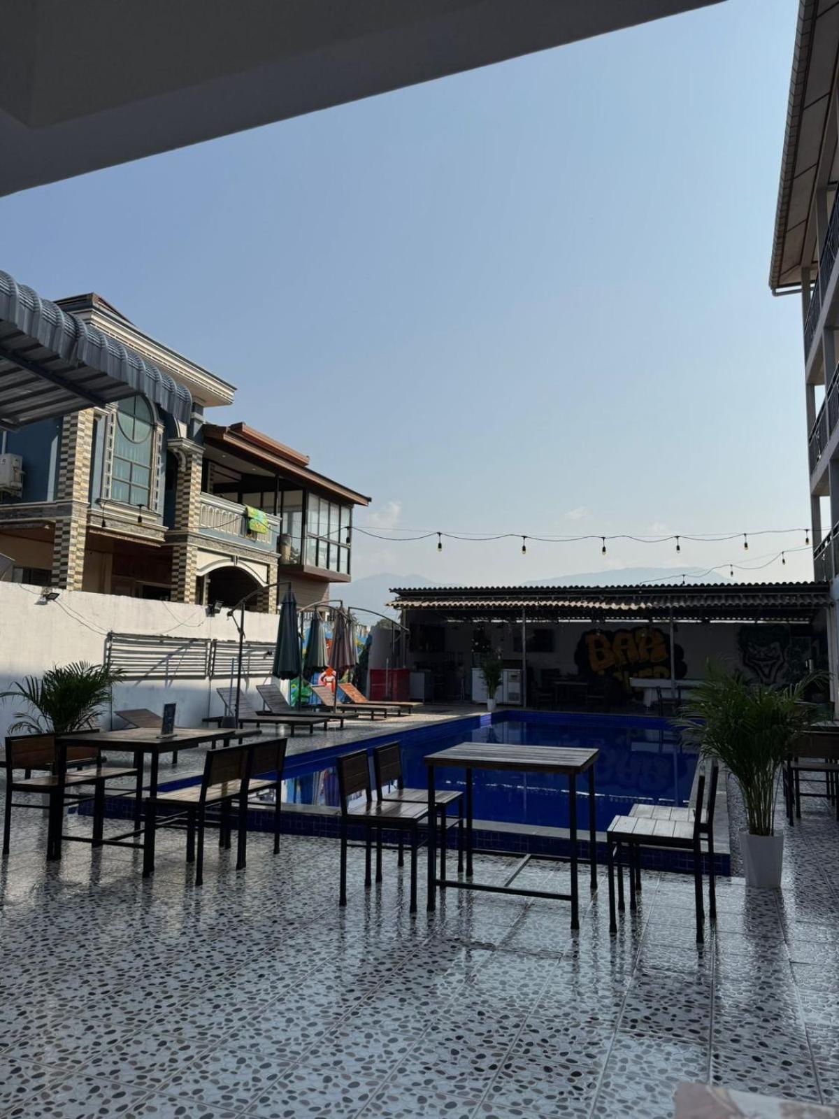 Vang Vieng Backpackers Hostel Bagian luar foto